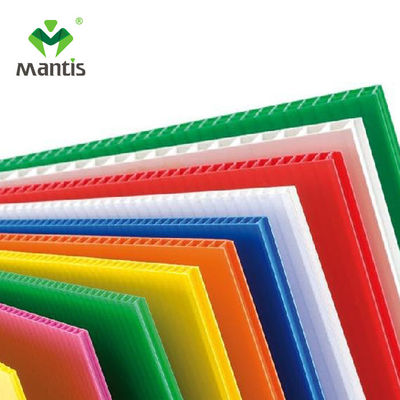 La couleur pp creusent le blanc Coroplast d'épaisseur de la feuille 1.6mm-12mm couvre