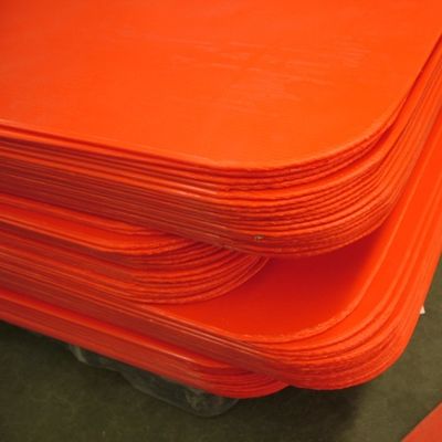 La couche en plastique de polypropylène capitonne les bouteilles de Coroplast et la palette de boisson