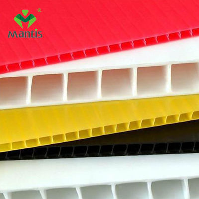La couleur pp creusent le blanc Coroplast d'épaisseur de la feuille 1.6mm-12mm couvre
