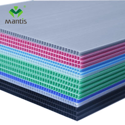La couleur pp creusent le blanc Coroplast d'épaisseur de la feuille 1.6mm-12mm couvre