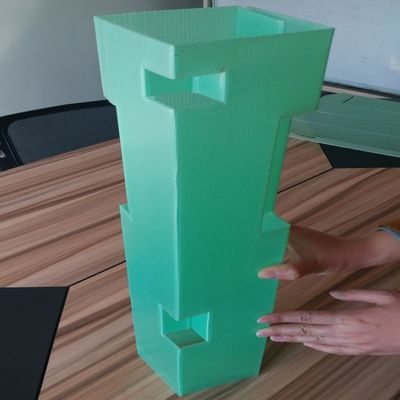 Enveloppe en plastique d'arbre de Twinwall de pp Corflute d'arbre de triangle creuse de gardes