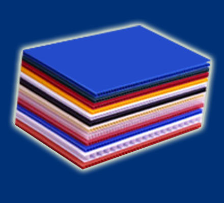 feuilles en plastique ondulées noires en carton ondulé de 1.5-12mm Corflute pp