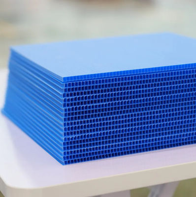 Panneau en plastique 4mm ondulé bleu de la feuille 3mm de Corflute pour des signes