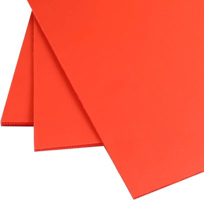 Polypropylène plastique ondulé en feuille de corflute personnalisé durable