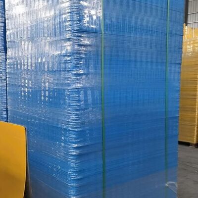 Les coussinets en plastique PP sont fabriqués en matériau PP durable pour la protection contre l'empilement, avec une épaisseur personnalisable et un GSM pour répondre à différents besoins.